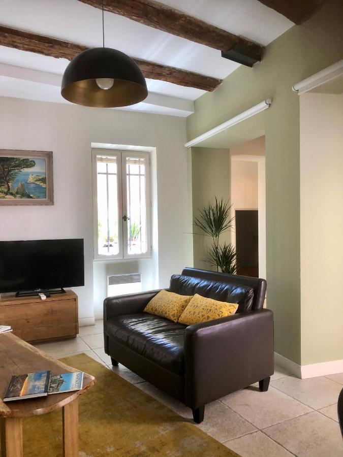 Sous le Clocher Marseilles Exterior foto
