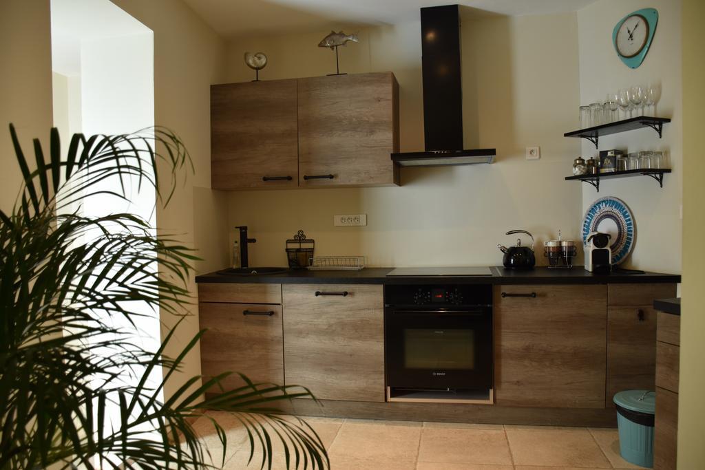 Sous le Clocher Marseilles Exterior foto