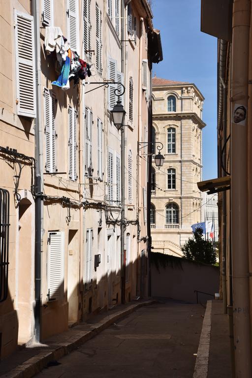 Sous le Clocher Marseilles Exterior foto