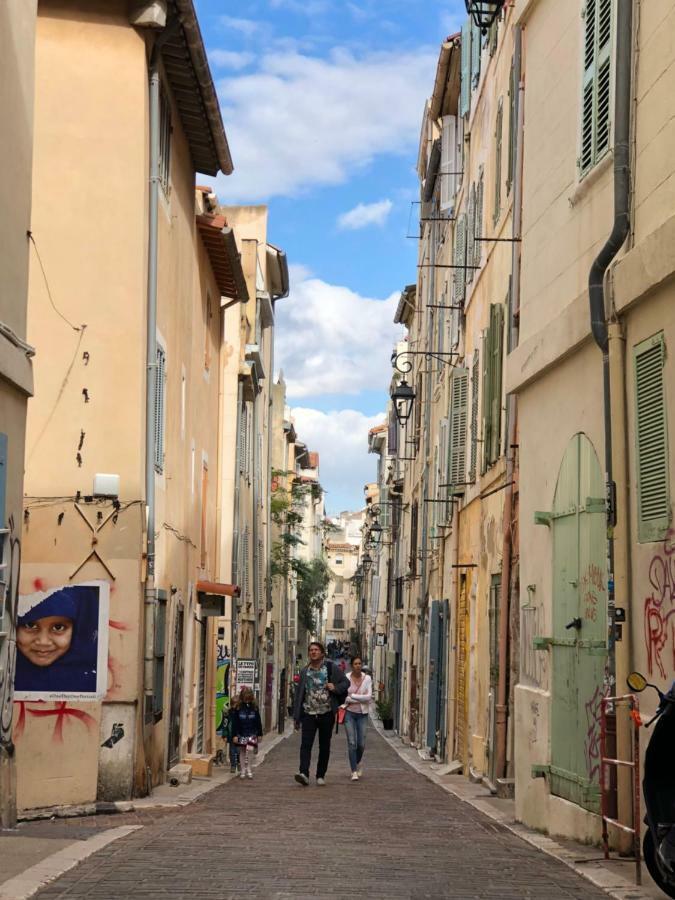 Sous le Clocher Marseilles Exterior foto