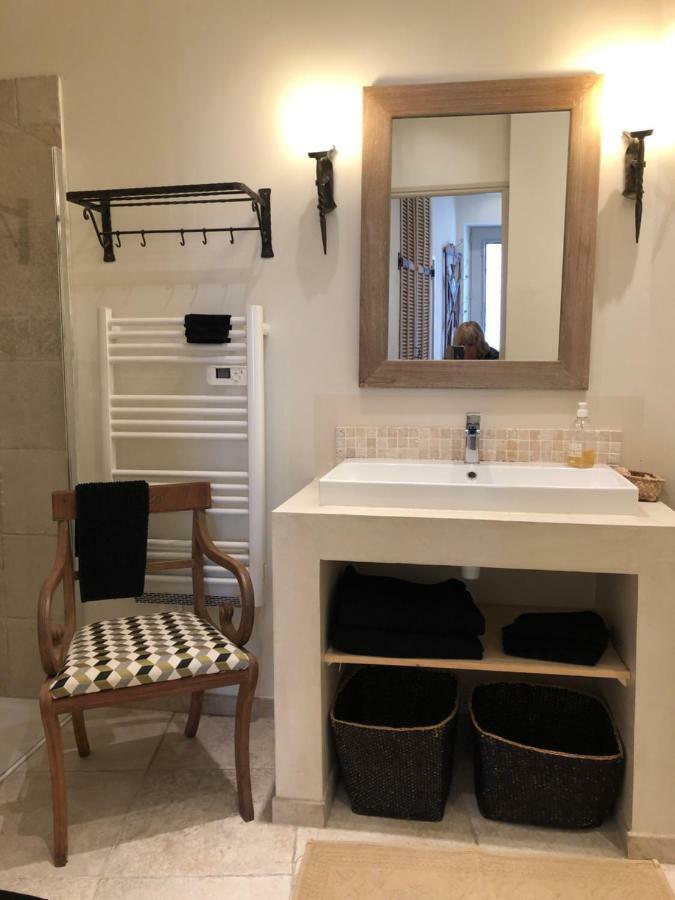 Sous le Clocher Marseilles Exterior foto
